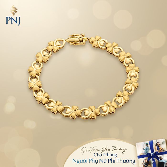 Không gian trưng bày ấn tượng tại PNJ Bảo Lộc