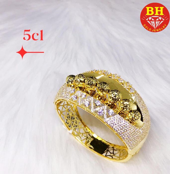 Không gian trưng bày sang trọng tại Bảo Hưng - Nơi lưu giữ những tuyệt tác kim hoàn
