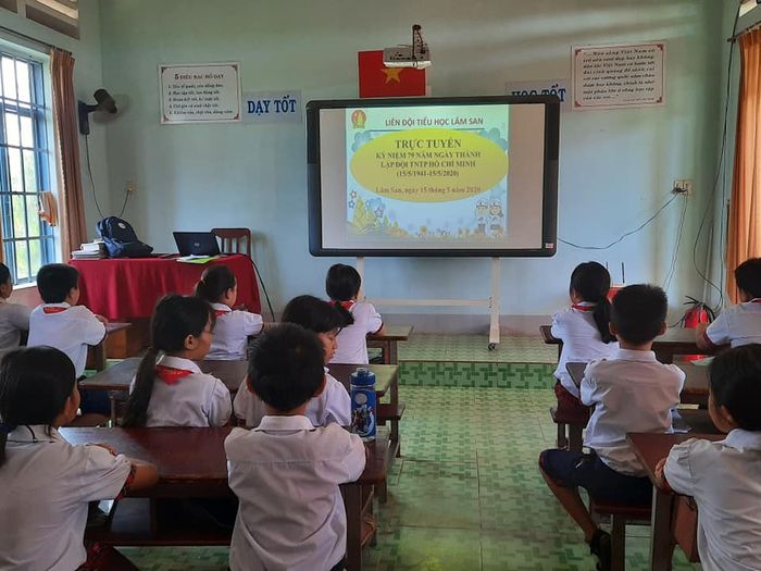 Trường Tiểu học Lâm San ảnh 1