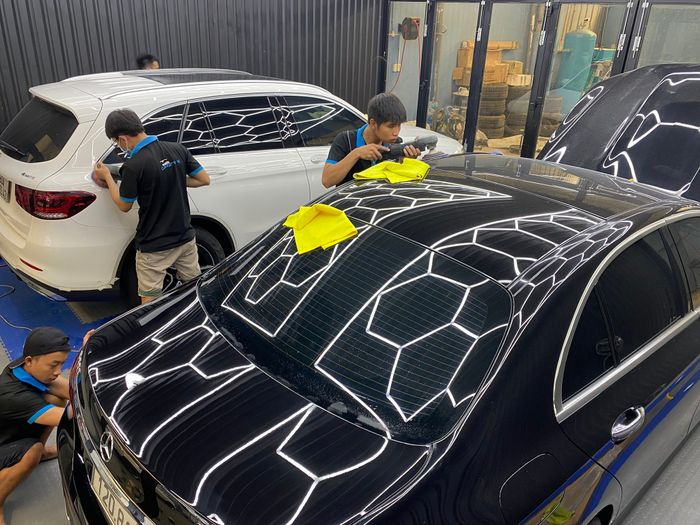 Hình ảnh thực tế quy trình chăm sóc xe tiêu chuẩn 5 sao tại Carzone Detailing