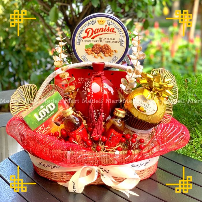 Hình ảnh bộ sưu tập quà Tết đa quốc gia tại Medeli Mart