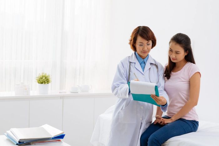 Hình ảnh đội ngũ y bác sĩ chuyên nghiệp tại Phòng Khám Đa Khoa Thanh Bình - Sóc Xoài