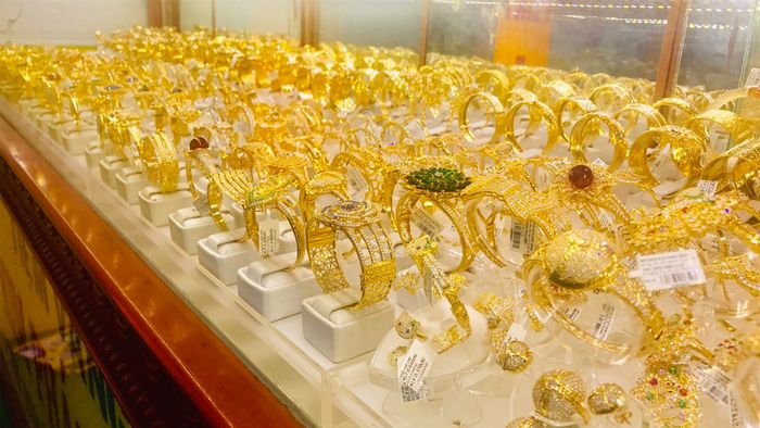 Bộ sưu tập độc quyền tại KIM HUÊ - Sự kết hợp hoàn hảo giữa truyền thống và hiện đại