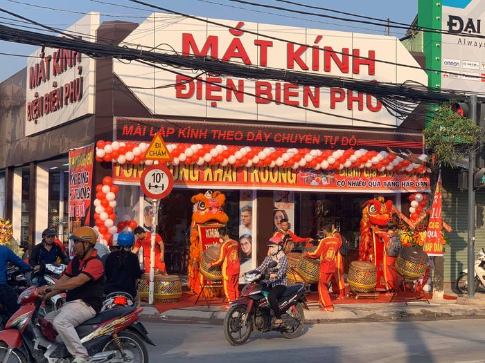 Hình ảnh không gian Mắt kính Điện Biên Phủ quận 12