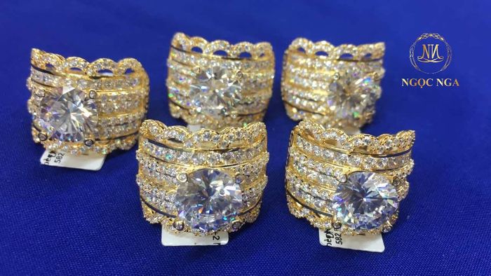 Bộ sưu tập trang sức đa dạng tại Tiệm Vàng Ngọc Nga