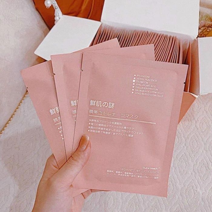 Góc trưng bày tinh tế tại Mỹ phẩm Bảo Ân