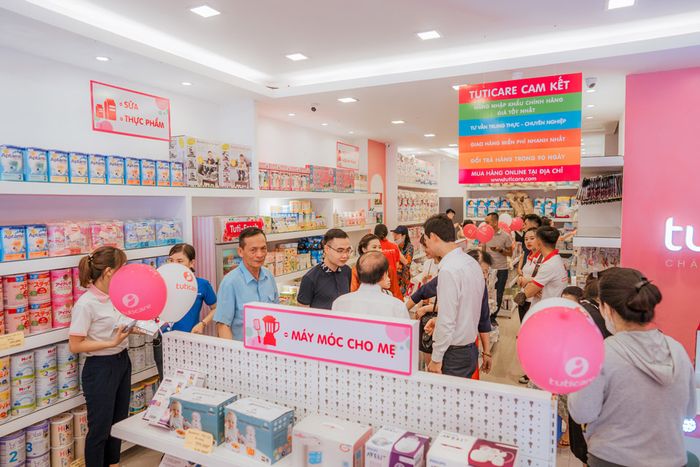 Tuti Care ảnh 1 - Với không gian mua sắm hiện đại và đa dạng sản phẩm, TutiCare là điểm đến lý tưởng của các bậc phụ huynh để tìm kiếm những sản phẩm chất lượng cho mẹ và bé.