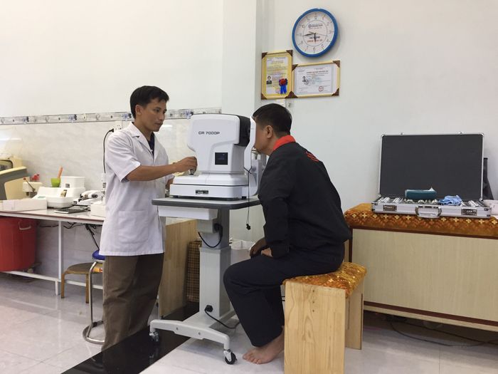 Bộ sưu tập kính thời trang đa dạng tại Mắt Kính Nguyễn Chung