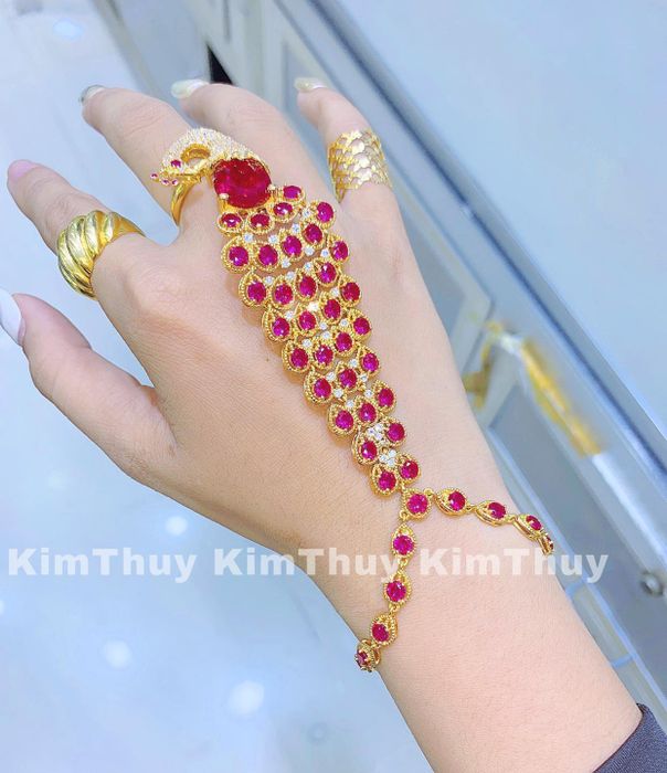 Không gian trưng bày ấn tượng tại Tiệm Vàng Kim Thủy