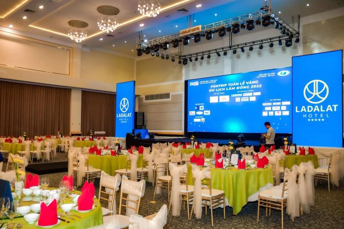 Hình ảnh hoạt động tổ chức sự kiện chuyên nghiệp của Dương Phong