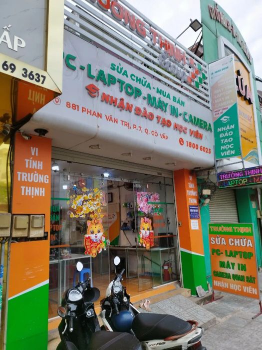 Hình ảnh quy trình sửa chữa chuyên nghiệp tại Trường Thịnh Group