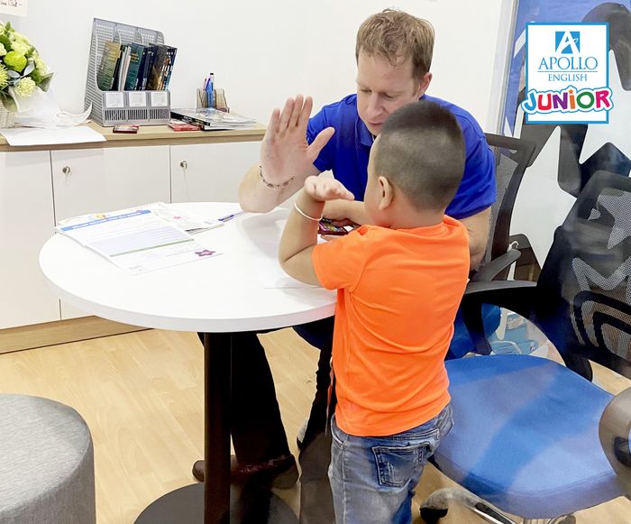 Hoạt động học tập tương tác tại Apollo English Junior