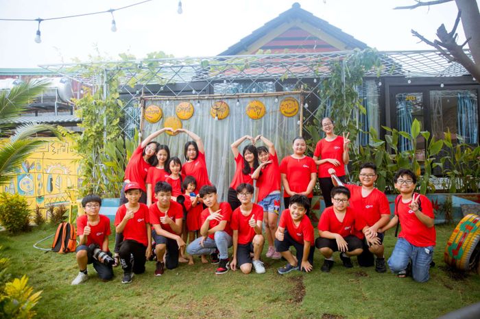 Hình ảnh lớp học tương tác sôi nổi tại RES