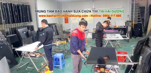 Trung tâm bảo hành & sửa chữa tivi ảnh 1 - Hình ảnh thực tế về quy trình sửa chữa chuyên nghiệp với trang thiết bị hiện đại