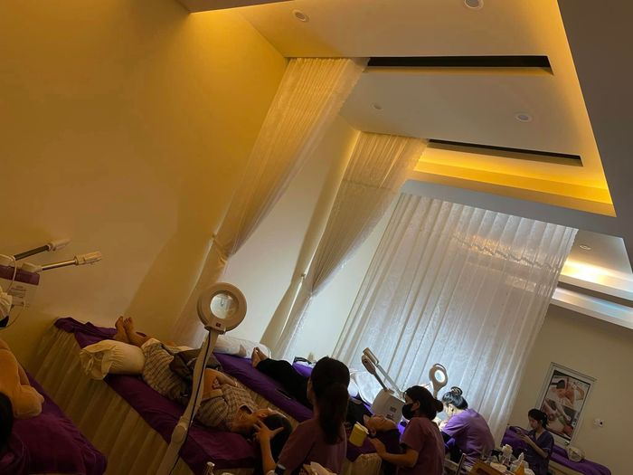 Hình ảnh khu vực điều trị da chuyên nghiệp tại Spa Anna Sài Gòn