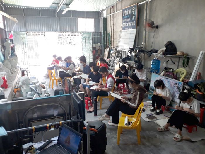 Góc học tập truyền cảm hứng tại Lớp Vẽ Thầy Anh