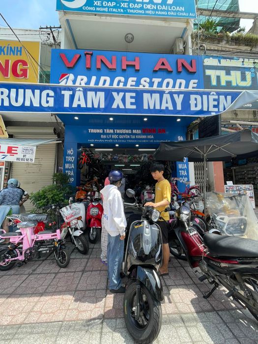 Không gian trưng bày đa dạng tại Xe Điện Vĩnh An