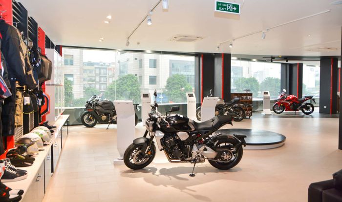Bộ sưu tập xe Honda Bigbike ấn tượng