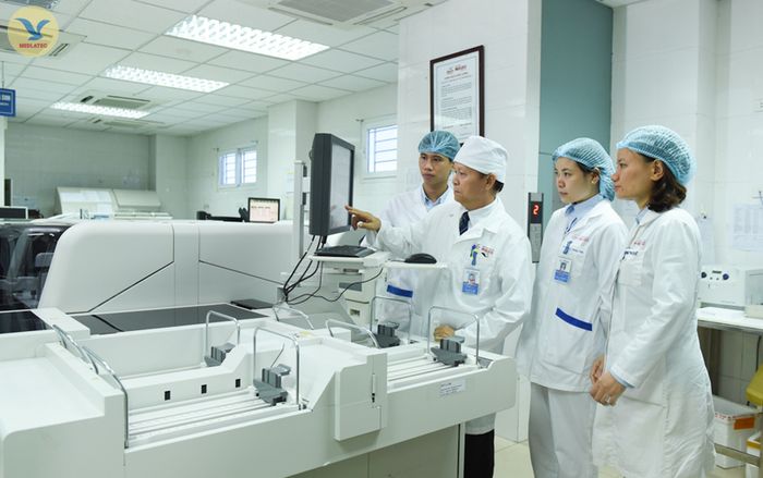 Không gian phục vụ khách hàng chuyên nghiệp tại Medlatec