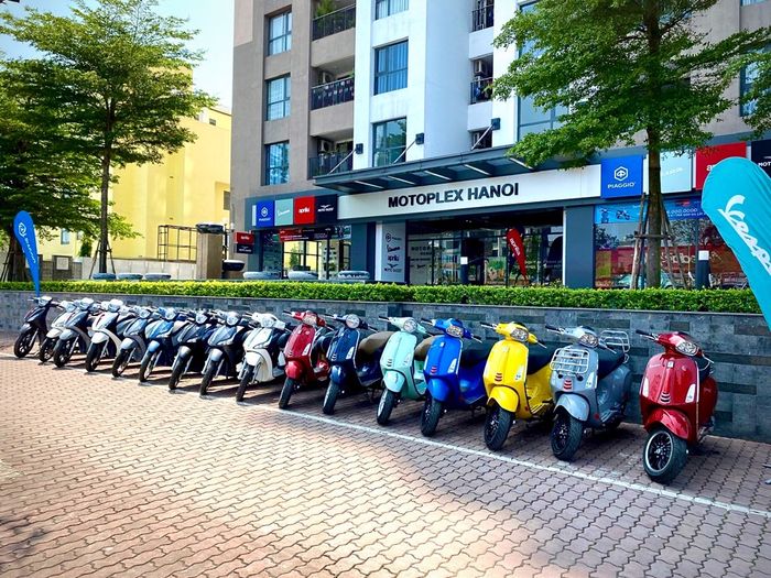 Hình ảnh showroom Motoplex Hà Nội