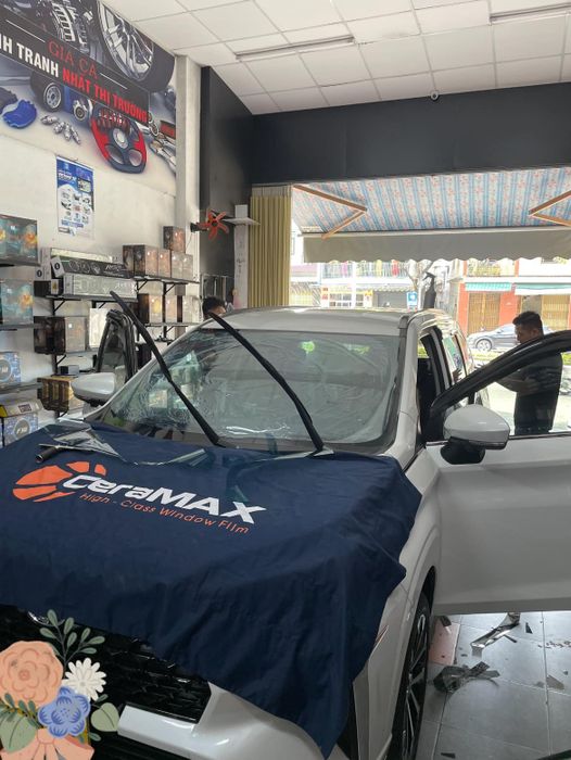 Không gian sang trọng tại Hưng Auto - Ảnh 1