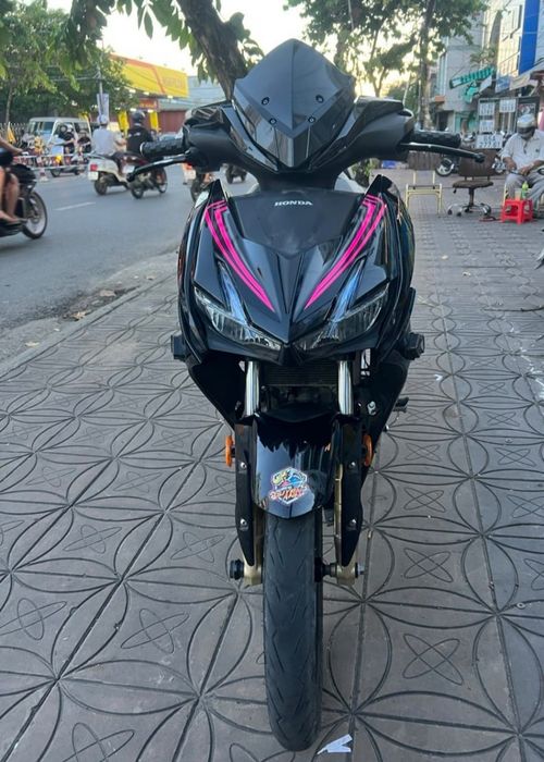 Decal Duyên Anh hình ảnh 2