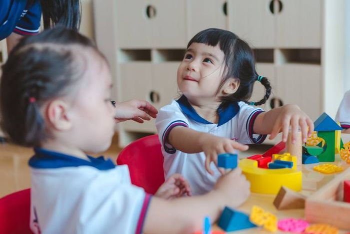 Khoảnh khắc đầu tiên đến trường