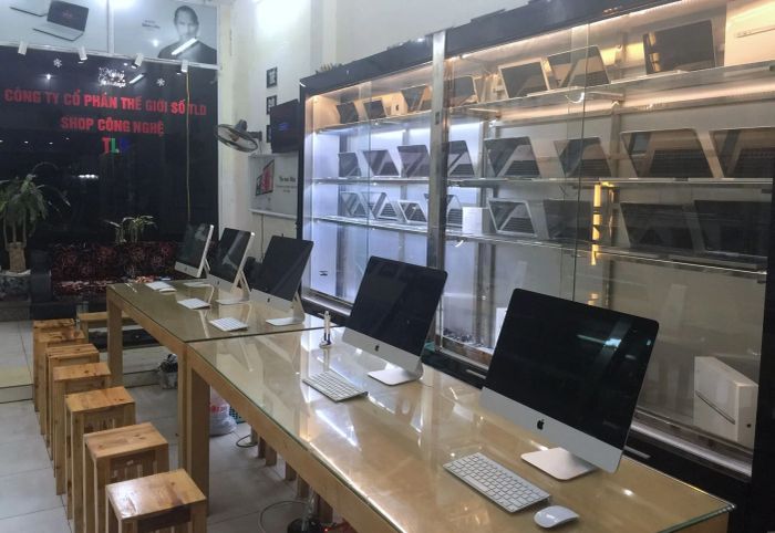 Hình ảnh không gian làm việc chuyên nghiệp tại Bệnh Viện Laptop Hà Nội