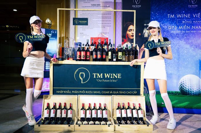 Hình ảnh TM Wine - Không gian trưng bày sang trọng