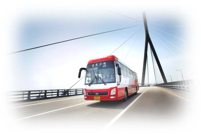 Hình ảnh nội thất sang trọng với phòng nằm riêng tư trên xe Kumho Samco