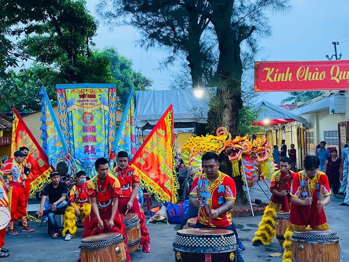 Ảnh 1: Đoàn Nghệ Thuật Lân Sư Rồng Hưng Nghĩa Đường - Sắc màu rực rỡ trong điệu múa truyền thống