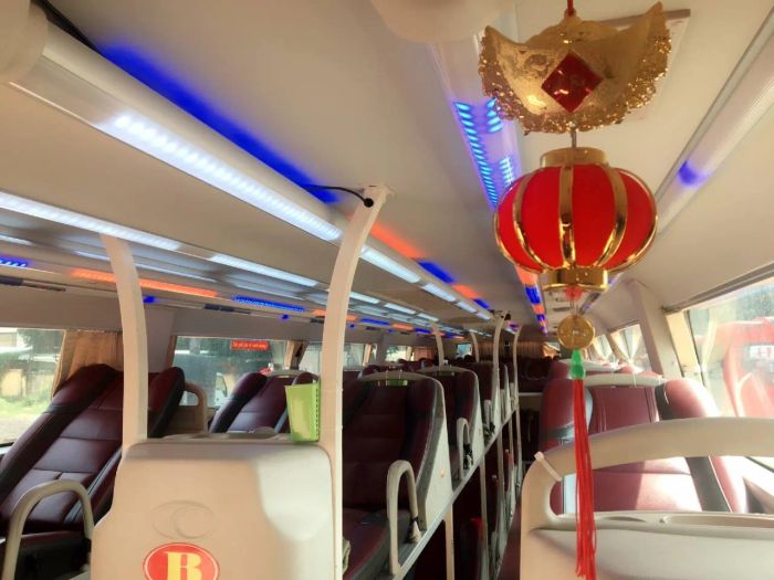 Không gian nghỉ ngơi thoải mái trên xe Anh Tuyên