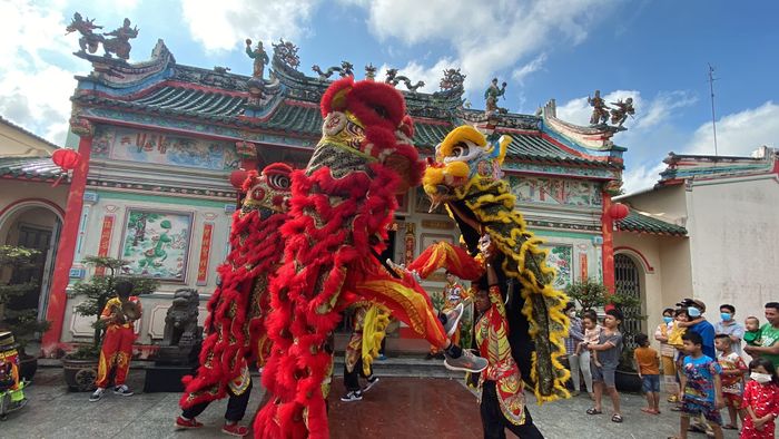 Hình ảnh biểu diễn ấn tượng của Câu lạc bộ Lân Sư Rồng Kim Long Đường