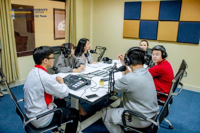 Không gian học tập đa văn hóa tại Đại học Mỹ Việt Nam