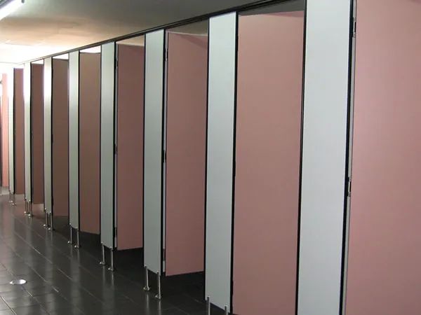 Hình ảnh thi công vách ngăn di động đẳng cấp từ Hùng Phát