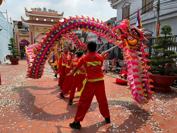Khoảnh khắc ấn tượng trong màn biểu diễn của Đoàn Lân Sư Rồng Bảo Vương Đường