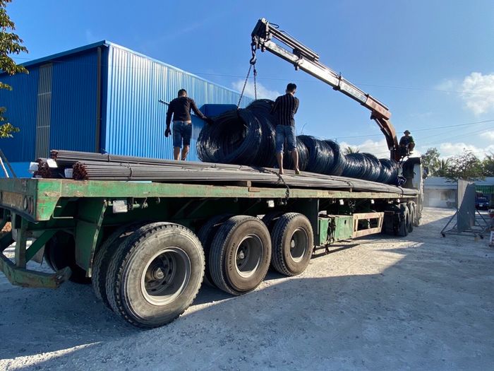 Hình ảnh đội ngũ chuyên gia và quy trình kiểm định chất lượng nghiêm ngặt