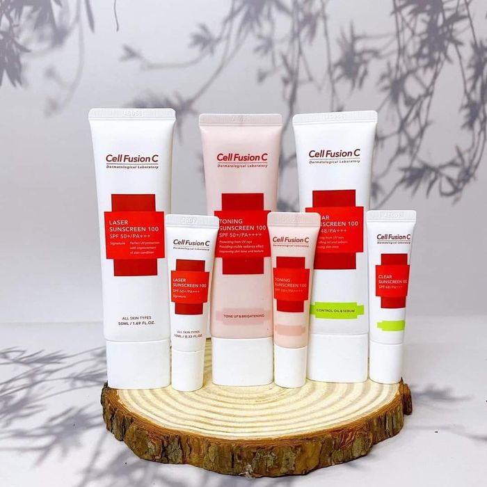 Không gian mua sắm sang trọng tại Tú Anh Cosmetics