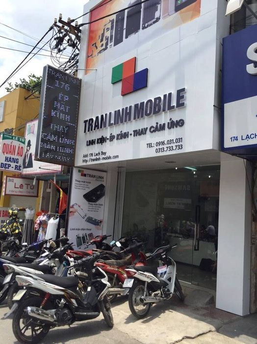 Không gian làm việc chuyên nghiệp tại Trần Linh Mobile