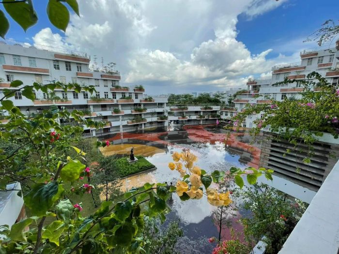 Khuôn viên hiện đại và xanh mát của Đại học FPT