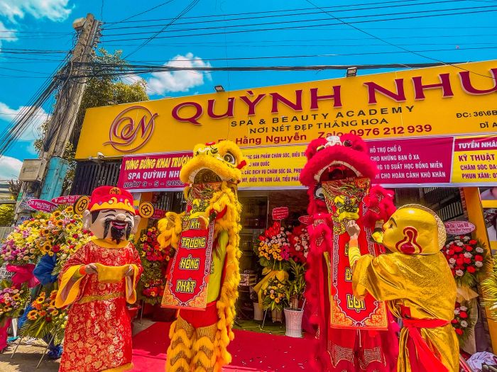 Khoảnh khắc rực rỡ trong tiết mục biểu diễn của Đoàn Kỳ Lân Sư Rồng Bàu Sen Đường