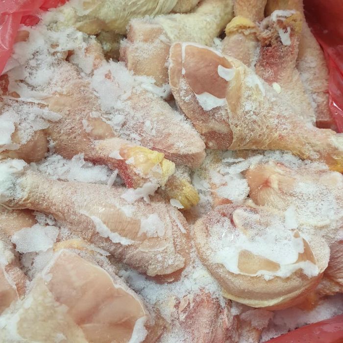 Hình ảnh dây chuyền đóng gói hiện đại tại Huy Tuấn Food