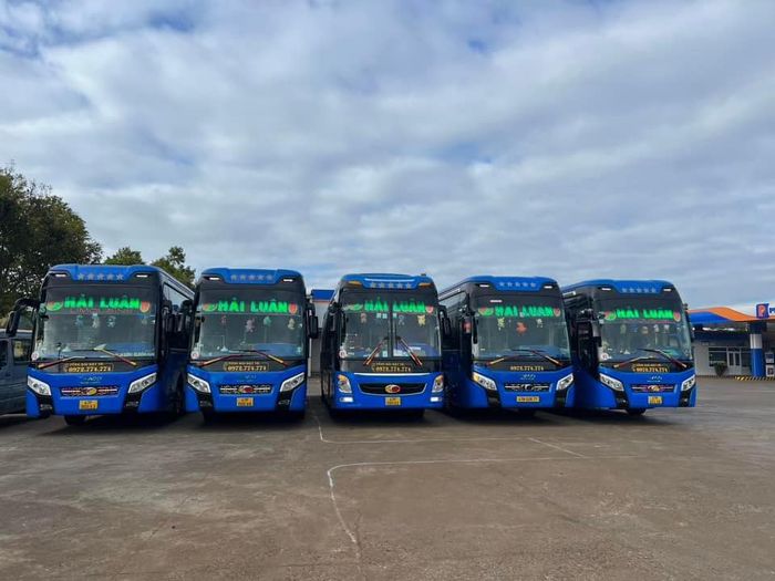 Hình ảnh đội xe limousine cao cấp Nhà Xe Hải Luân