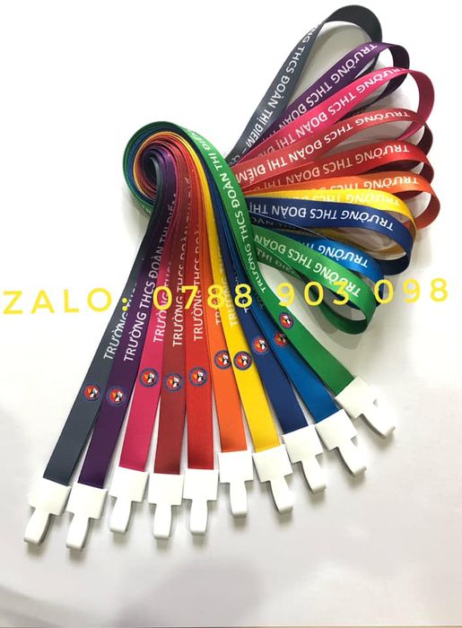 Mẫu mã đa dạng dây đeo thẻ doanh nghiệp từ Vĩnh Trường Lộc