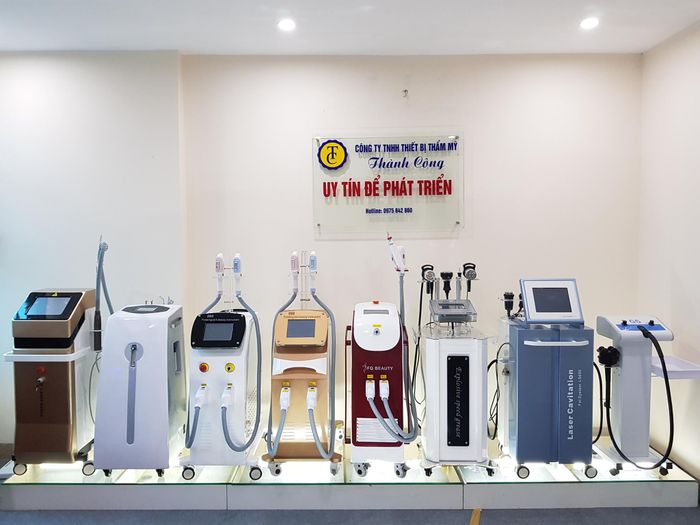 Hình ảnh giới thiệu không gian và thiết bị hiện đại tại Thiết bị thẩm mỹ Thành Công