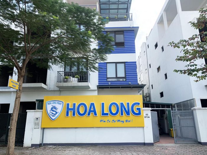 Dây chuyền sản xuất hiện đại tại Hãng In Hoa Long