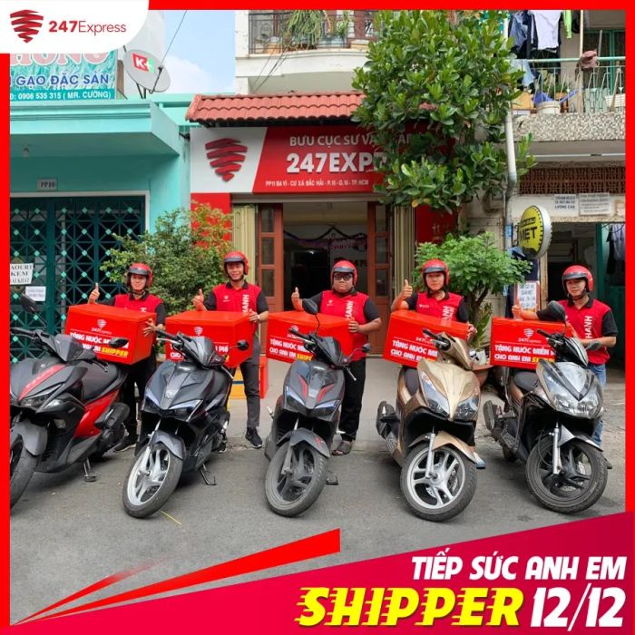 Hình ảnh đội ngũ giao nhận năng động của 247Express - Ảnh 1 thể hiện tinh thần phục vụ 24/7