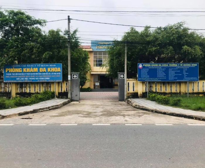 Hệ thống trang thiết bị y tế hiện đại tại Phòng Khám Đa Khoa Trường Cao Đẳng Y Tế