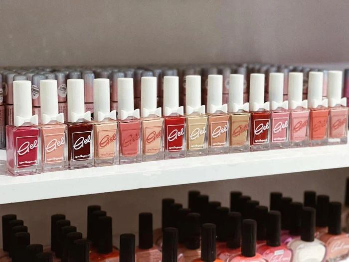 Bộ sưu tập đá trang trí nail đa dạng mẫu mã tại Ngọc Thuỷ Nails