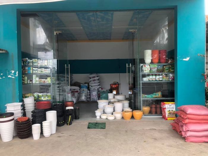 Không gian trưng bày đa dạng tại Vật tư Nông nghiệp Nguyên Thảo